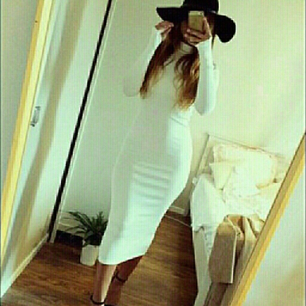 💕 White Turtleneck Midi Bodycon Dress 💕